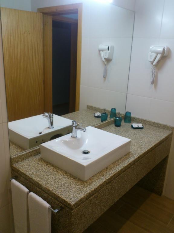 Hotel Lagoa Azul Do Герес Номер фото